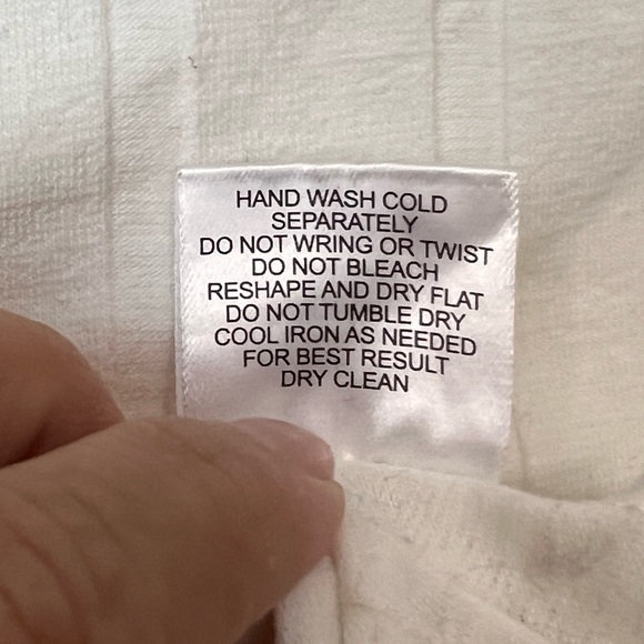 NWT Pink Rose - Ivory Crop top with buttons, Size Large - Picture 7 of 8